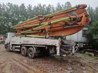 眉山市场新亮点 长沙中联重科49米泵车助力区域建设